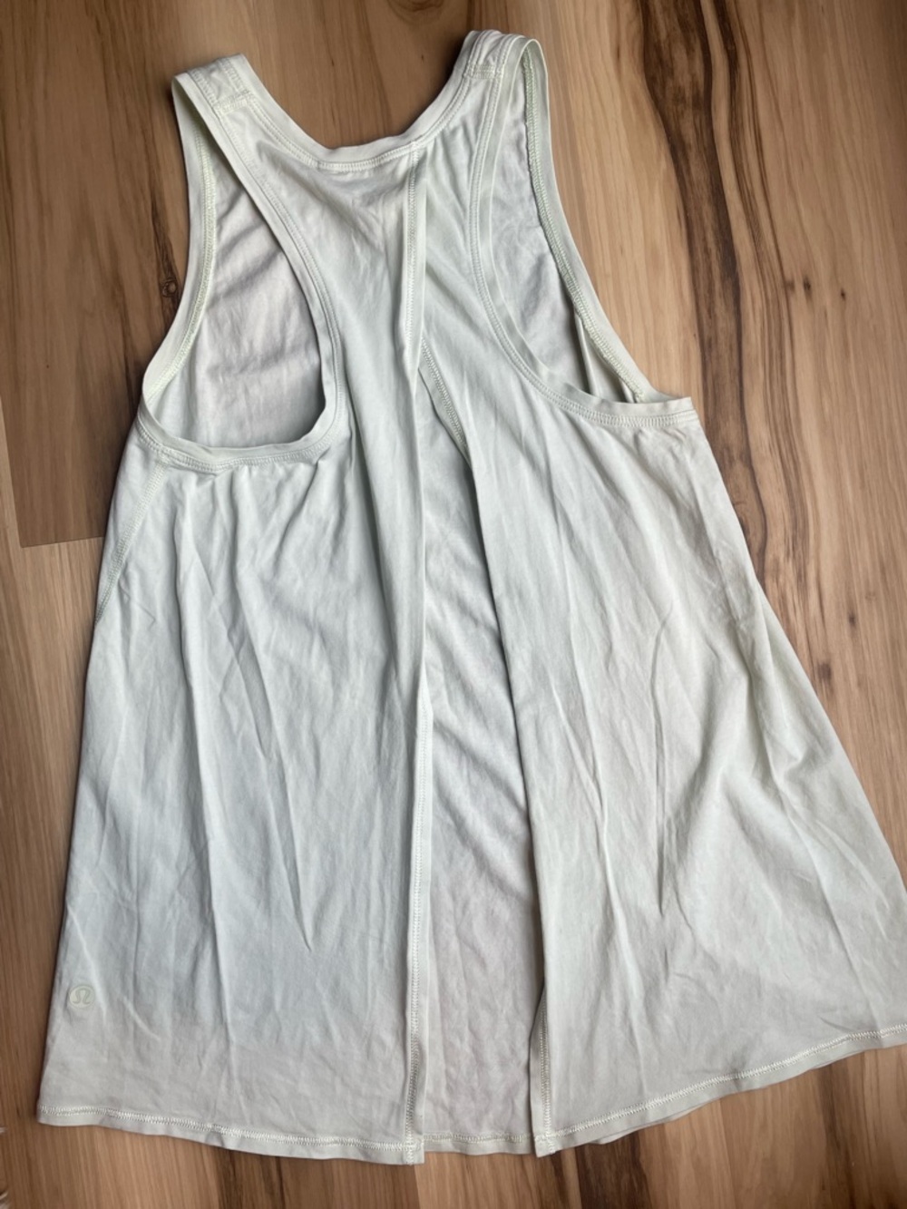 Lululemon women’s tank